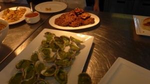 K1600_Oysters, Frog Legs and Pecancrusted chicken